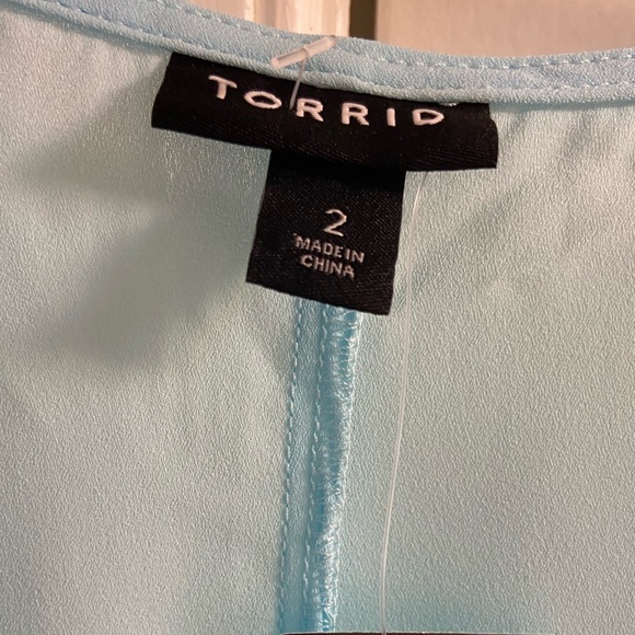 Torrid Georgette Twist Surplice Flutter Sleeve Blue 2X NWT - Picture 6 of 7
